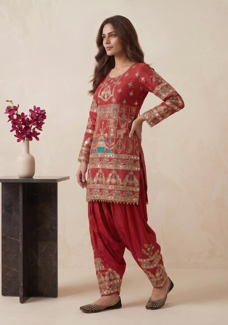Red Sequin Work Crepe Kurta Set - Indya
