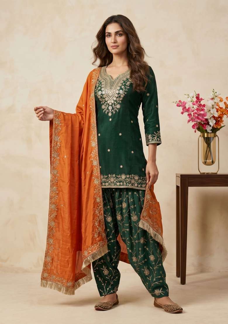 Green Sequin Work Silk Kurta Set - Indya