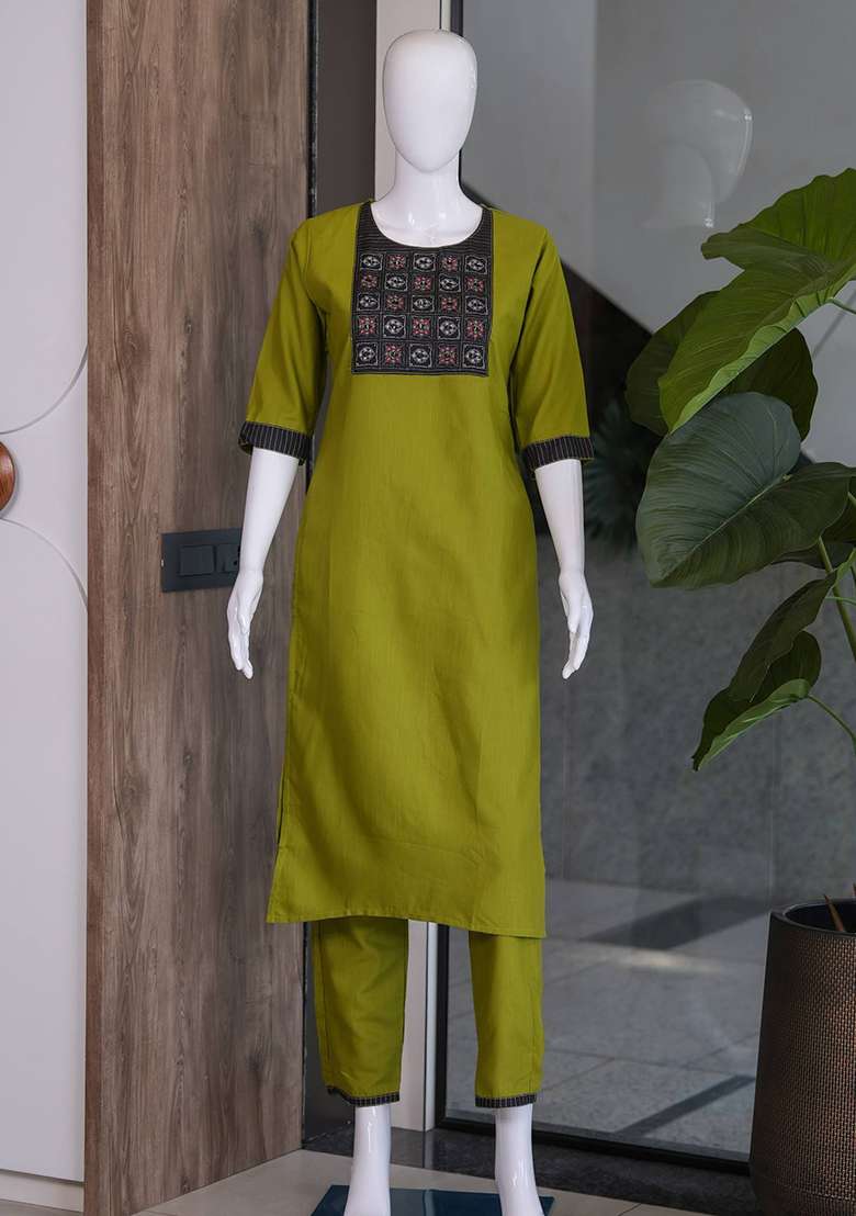 Green Embroidery Cotton Kurta Set - Indya