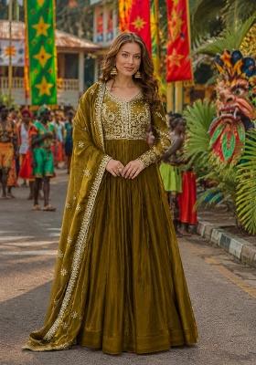 Mehendi Green Embroidered Silk Blend Anarkali With Dupatta