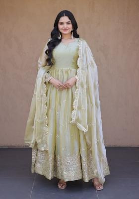Green Embroidered Silk Blend Anarkali With Dupatta
