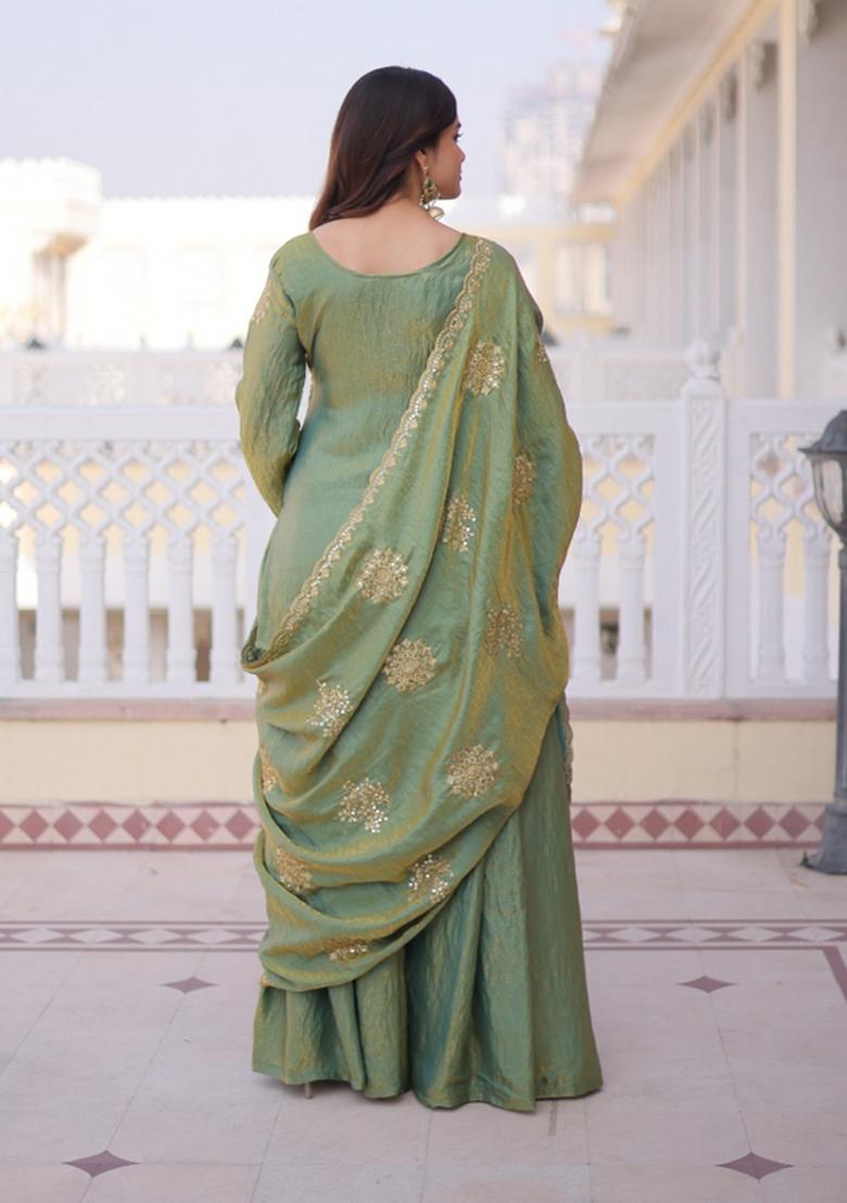 Green Embroidered Silk Blend Kurta Set - Indya