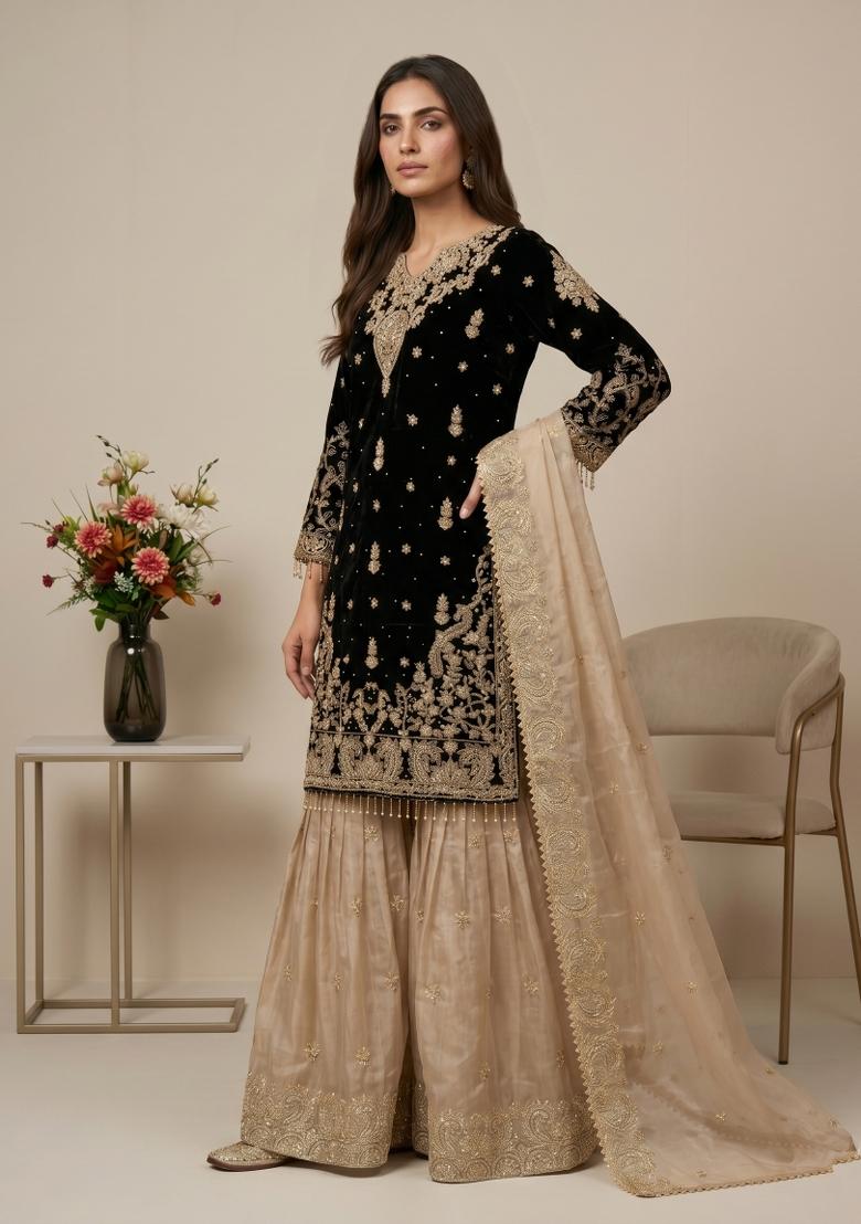 Black Embroidered Silk Blend Kurta Set - Indya