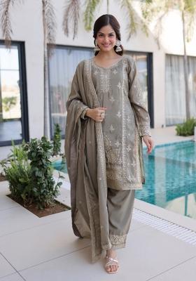 Grey Zari Work Orgnaza Kurta Set