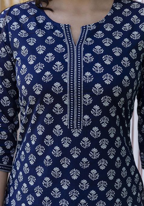 White Ethnic Motifs Printed Cotton Kurta