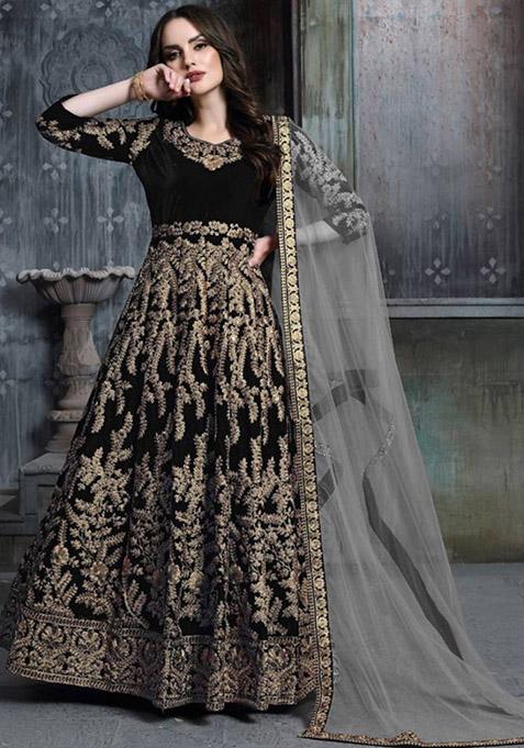 Black Embroidered Velvet Kurta Set