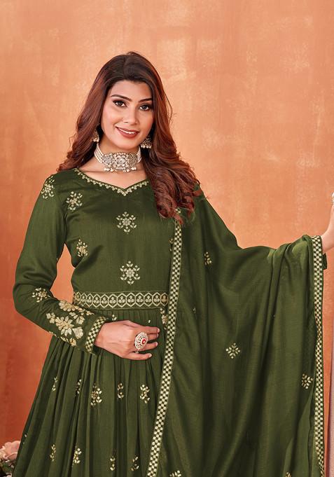 Green Embroidered Cotton Blend Kurta Set