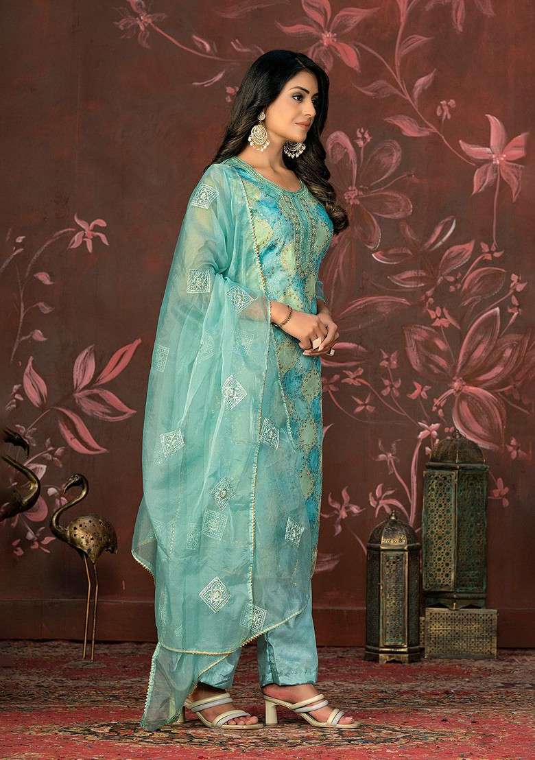 Green Printed Organza Pakistani Suit Set - Indya