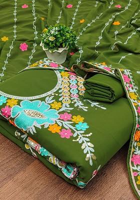 Green Embellished Poly Blend Kurta Set