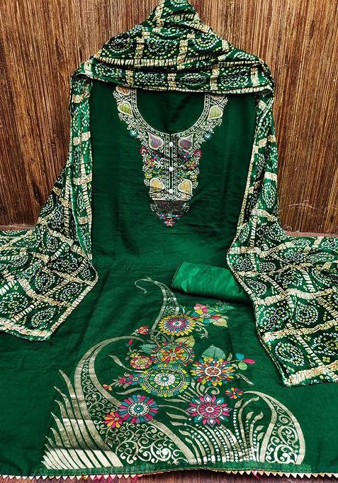 Green Woven Poly Blend Kurta Set