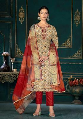 Red Ethnic Motifs Embroidered Poly Blend Kurta Set
