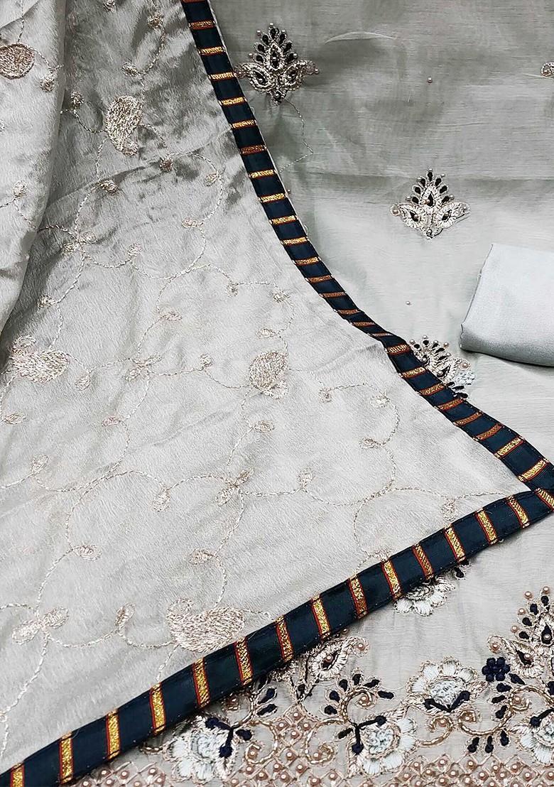 Grey Ethnic Motifs Embroidered Poly Blend Kurta Set