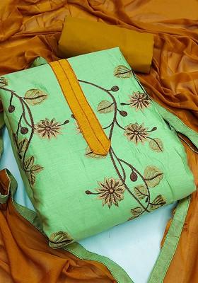 Green Floral Embroidered Poly Blend Kurta Set