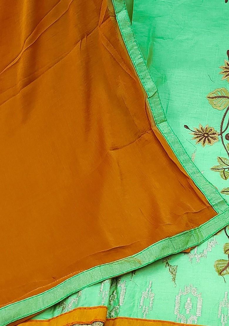 Green Floral Embroidered Poly Blend Kurta Set