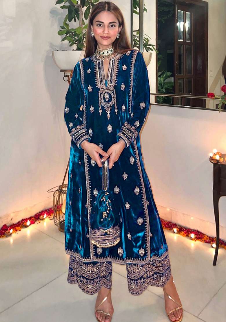 Blue Embroidered Velvet Pakistani Suit Set - Indya