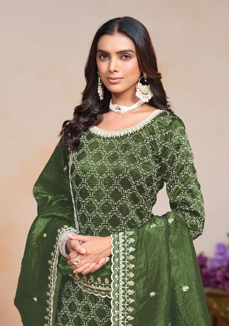 Green Embroidered Organza Pakistani Suit Set - Indya