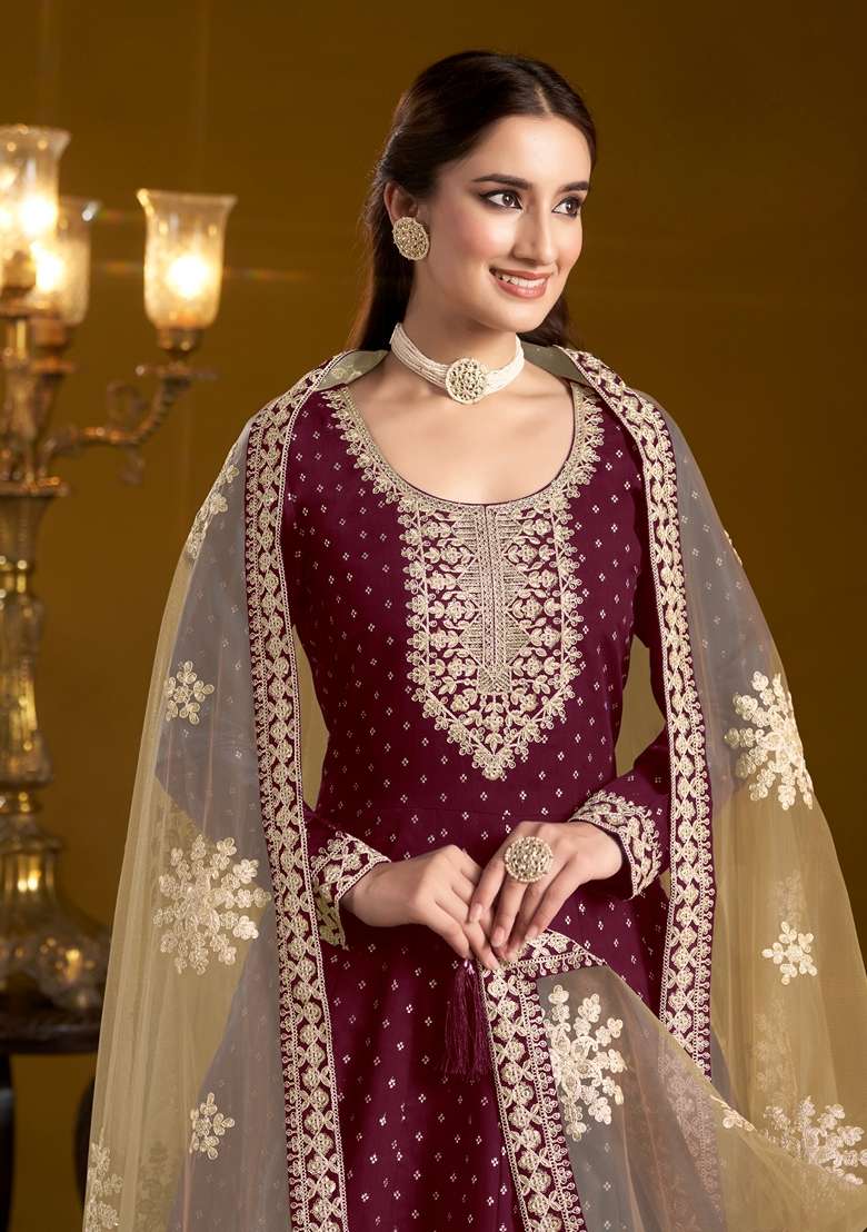 Purple Embroidered Chanderi Pakistani Suit Set - Indya