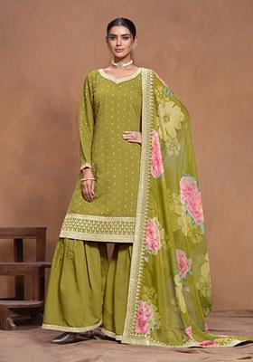 Green Embroidered Chanderi Silk Kurta Set