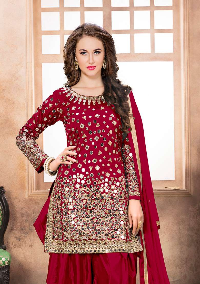 Red Embroidered Silk Blend Kurta Set - Indya