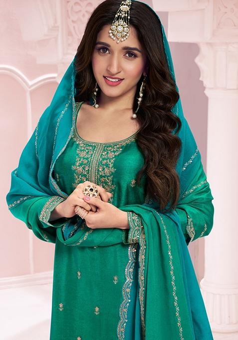 Women Dark Green Embroidered Silk Blend Kurta set