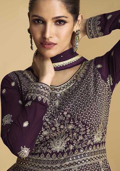 Purple ombre shaded satin georgette kurta set with organza dupatta and satin georgette pants. main image 0