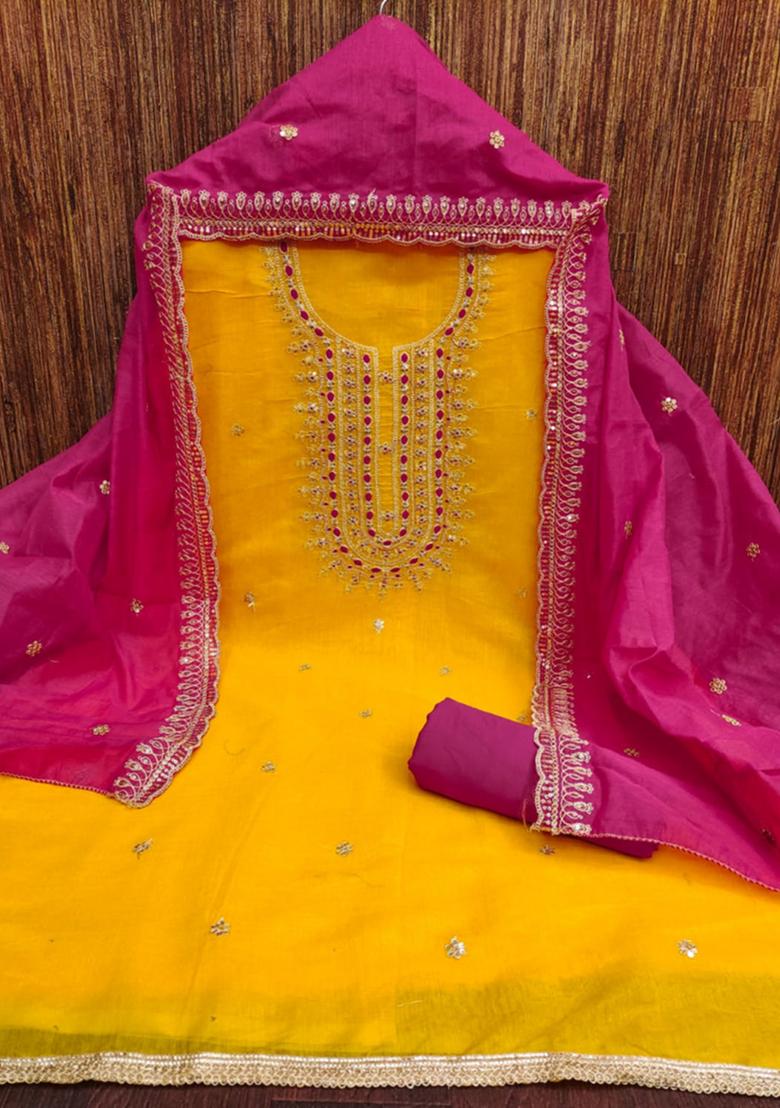 Gold Embellished Chanderi Kurta Set
