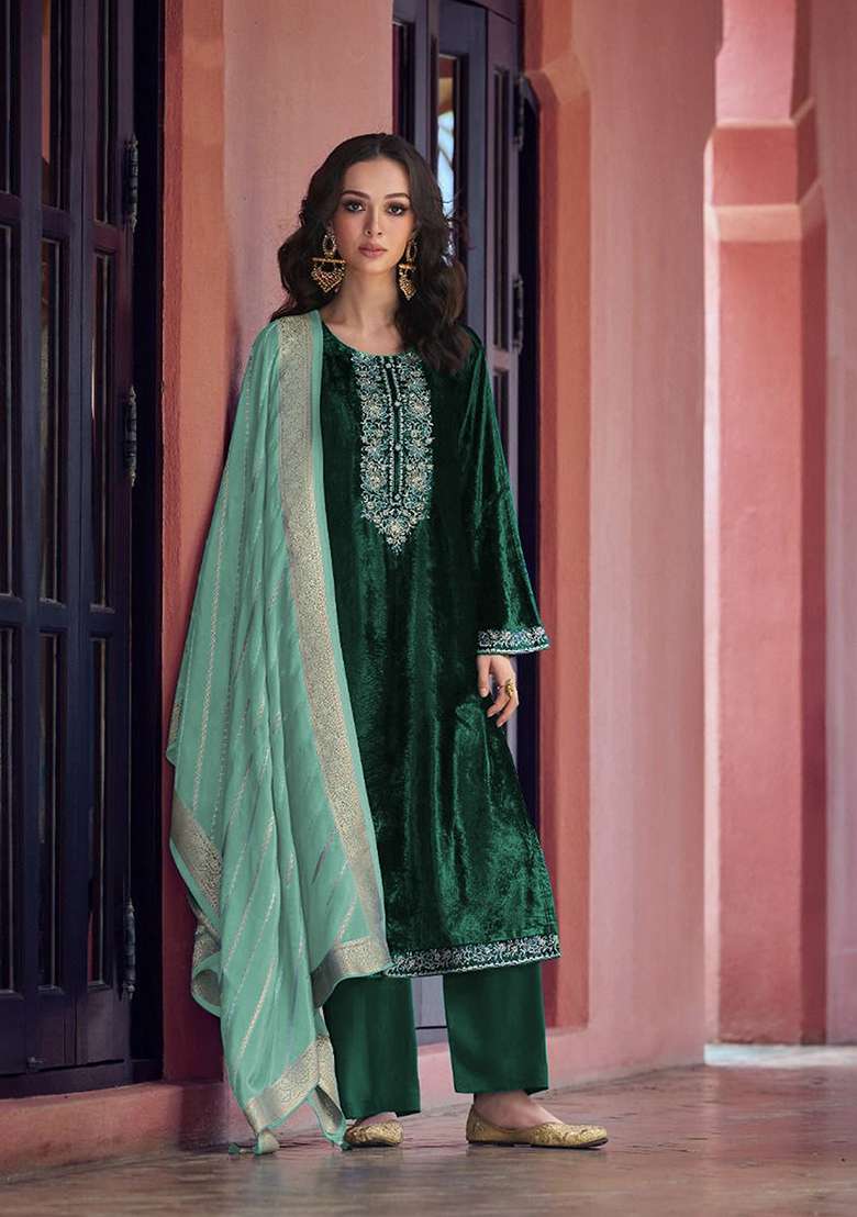 Green Zari Velvet Kurta Set - Indya