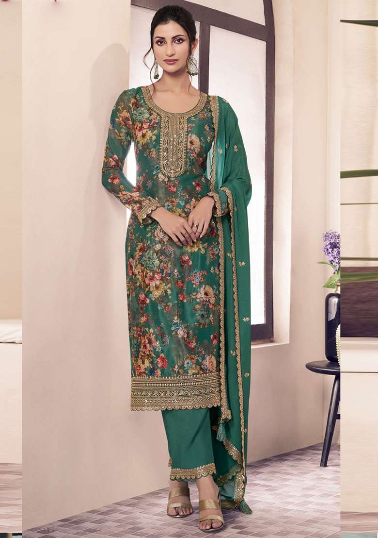 Green Embroidered Silk Blend Pakistani Suit Set - Indya