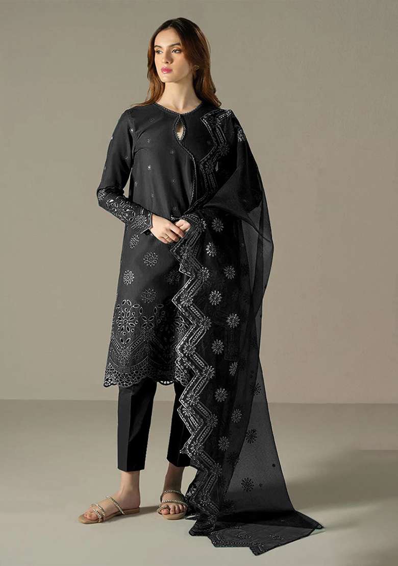 Black Embroidered Cotton Pakistani Suit Set - Indya