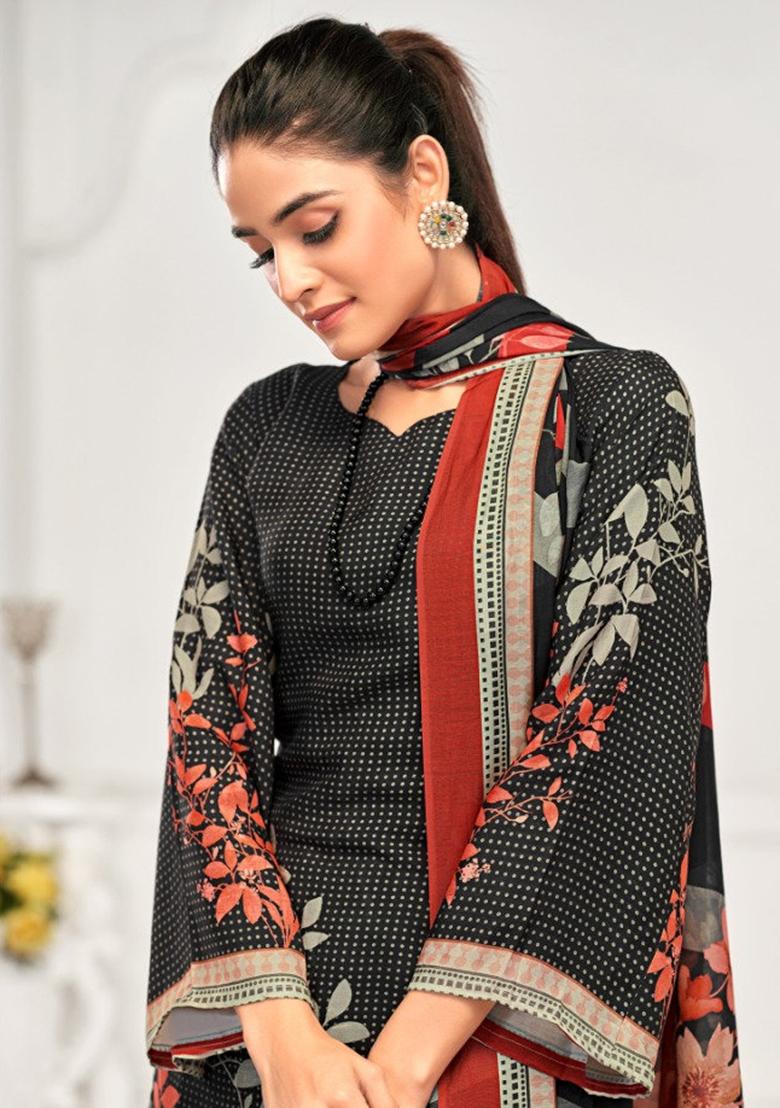 Black Crepe Embroidered Salwar Suit