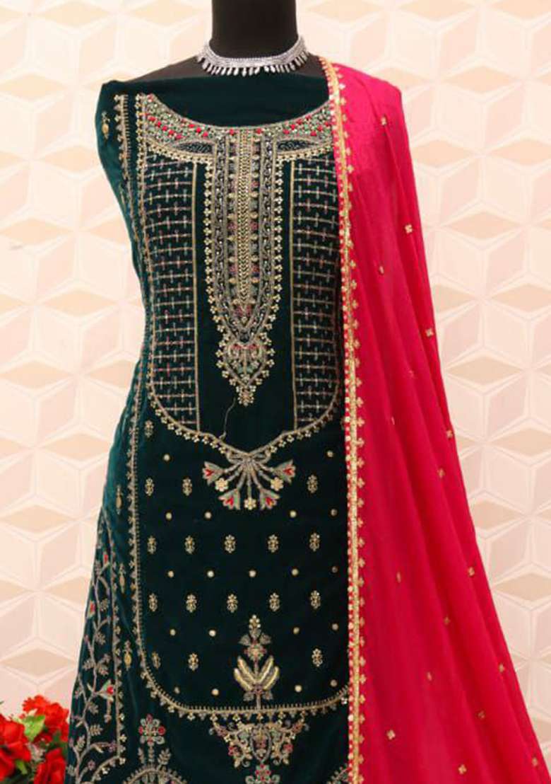 Black Embroidered Blended Pakistani Suit Set - Indya