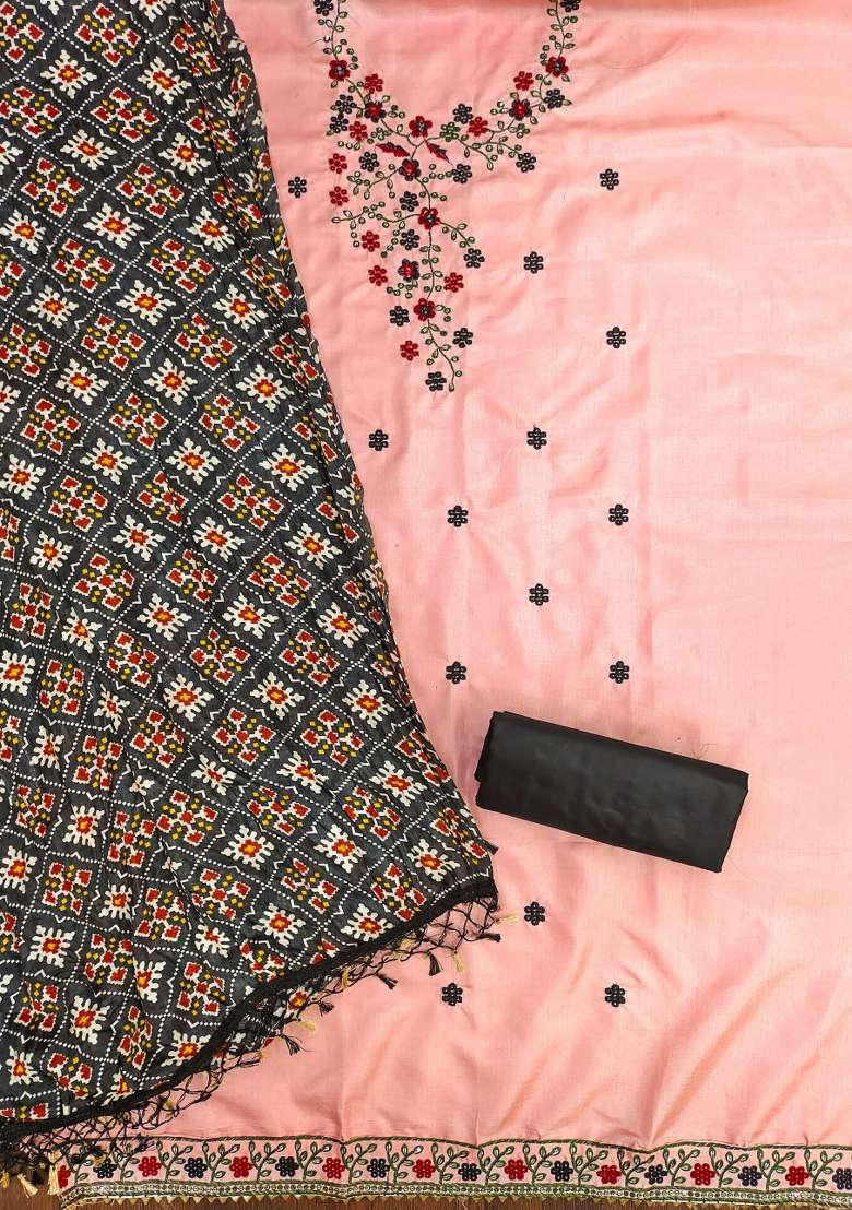 Peach Embroidered Blended Straight Kurta Set - Indya