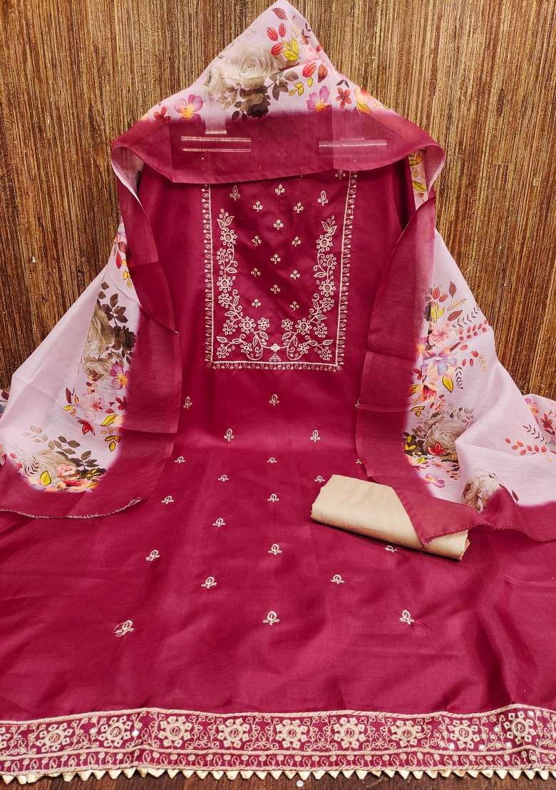 Red Embroidered Blended Pakistani Suit Set - Indya