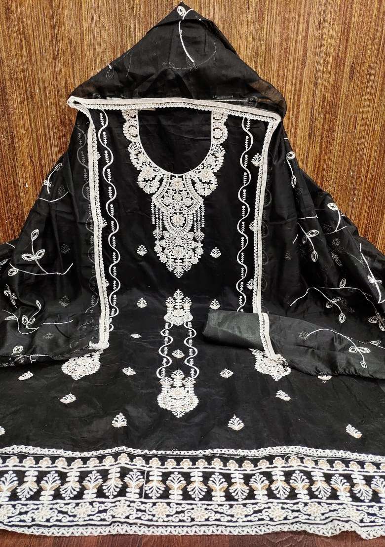 Black Embroidered Blended Kurta - Indya