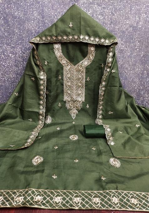 Green Embroidered Blended Straight Kurta Set