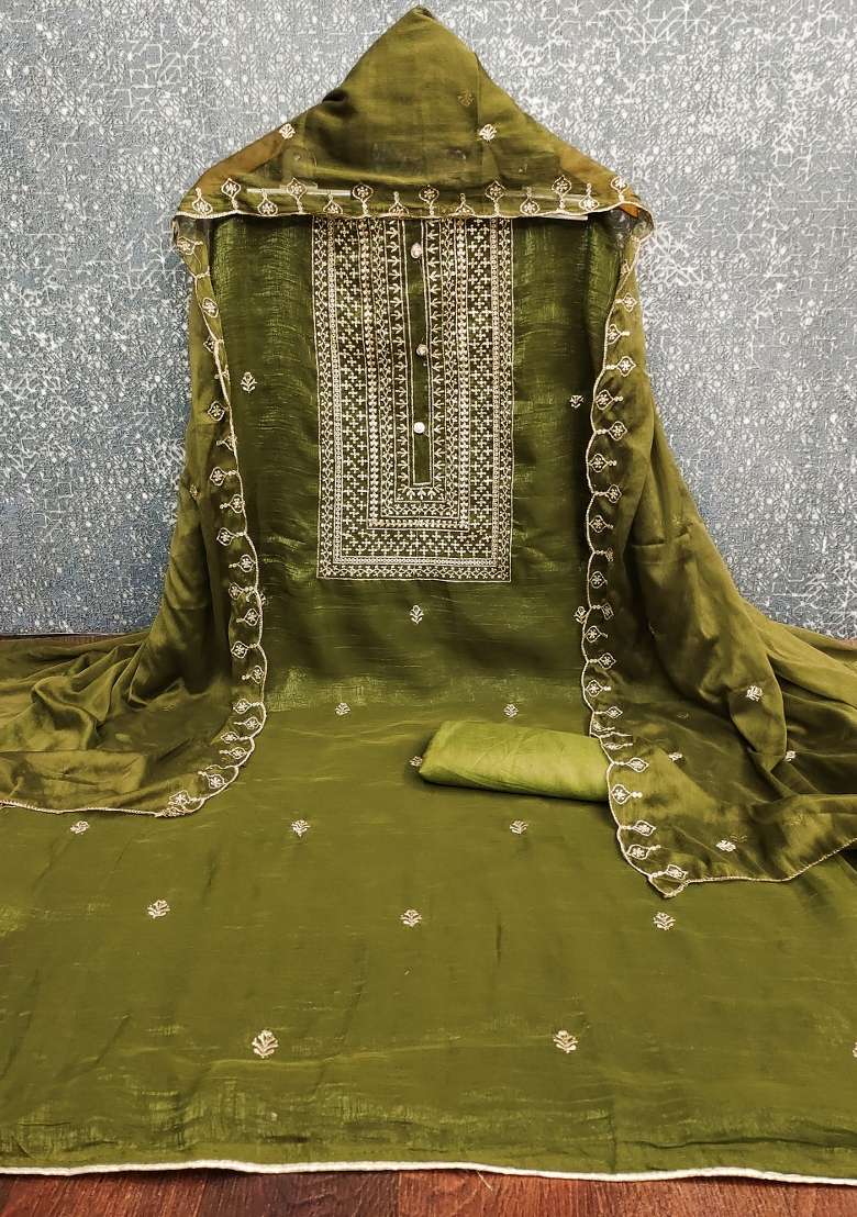 Green Embroidered Silk Blend Straight Kurta Set - Indya