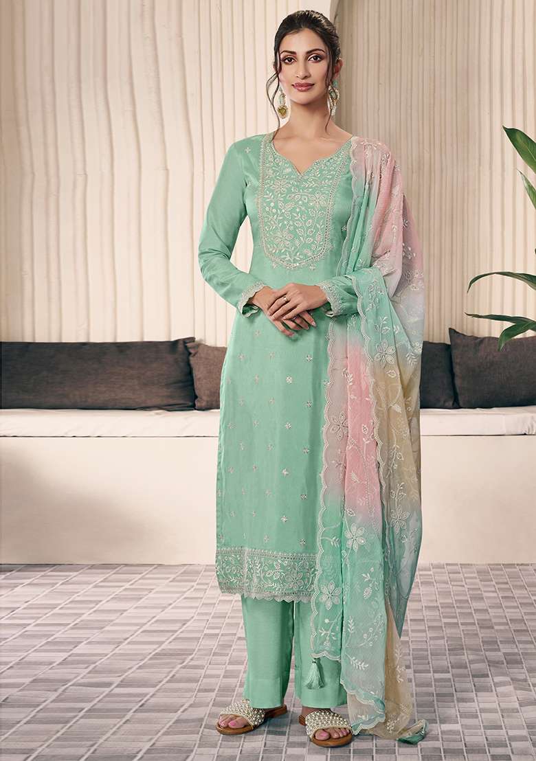 Green Embroidered Silk Blend Straight Kurta Set - Indya