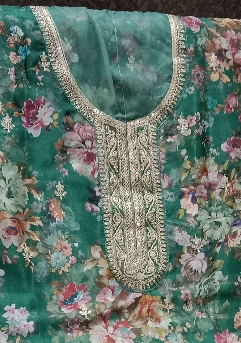 Green Embroidered Silk Blend Pakistani Suit Set - Indya