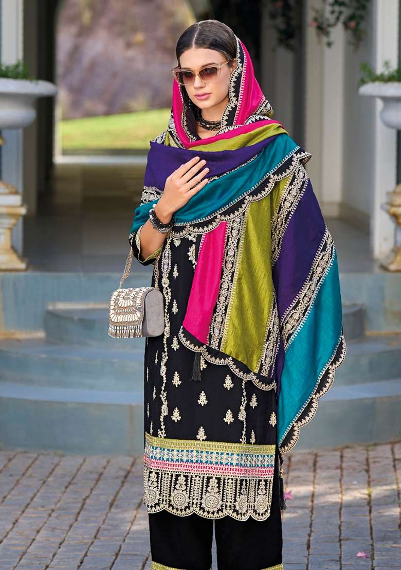Black Embroidered Silk Blend Pakistani Suit Set - Indya