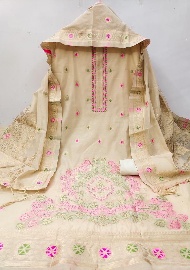 Chiku Motif Silk Kurta Set - Indya