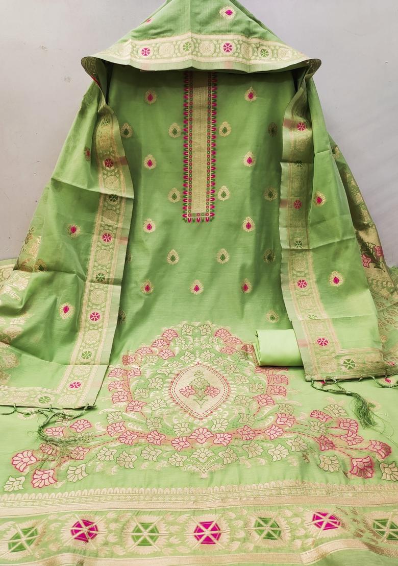 Pista Motif Silk Kurta Set - Indya