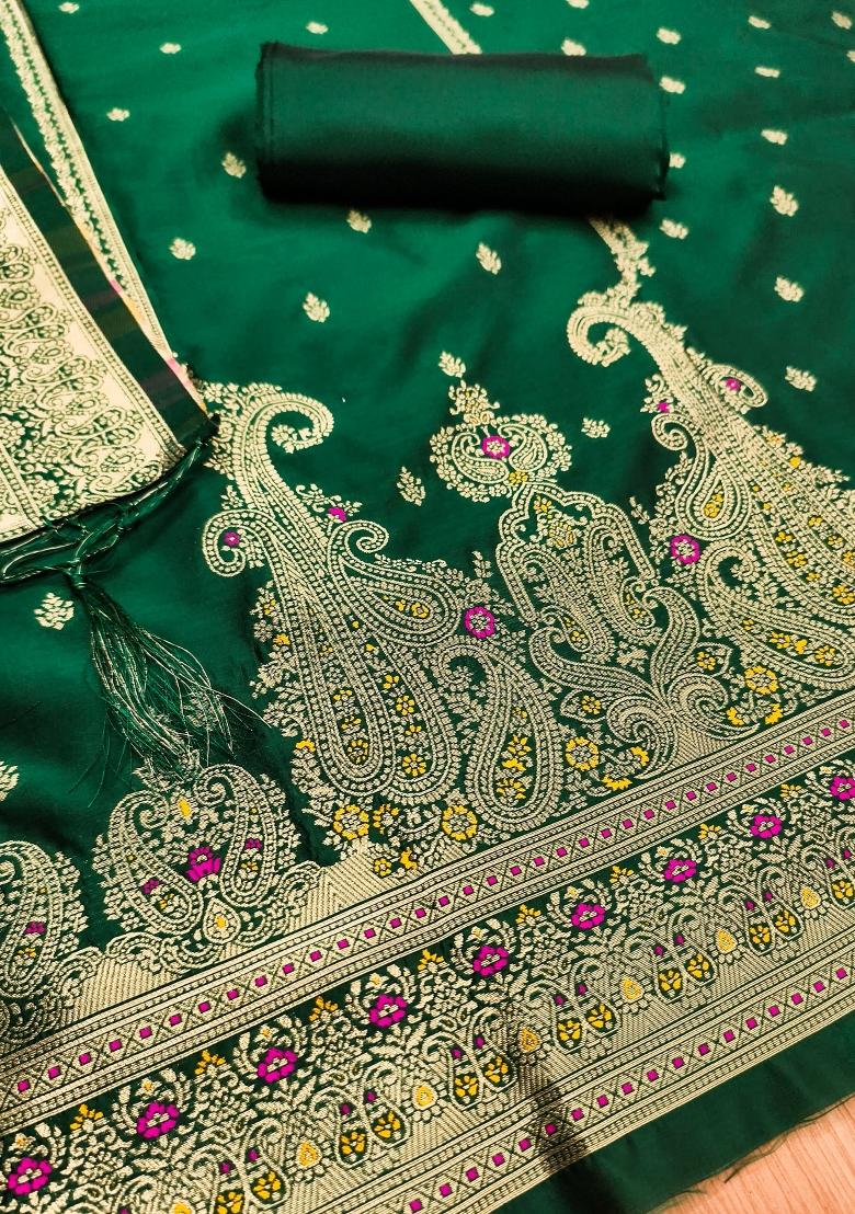 Green Motif Silk Kurta Set - Indya