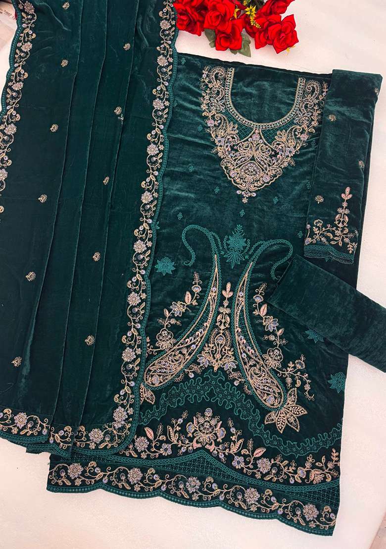 Dark Green Embroidered Velvet Pakistani Suit Set - Indya