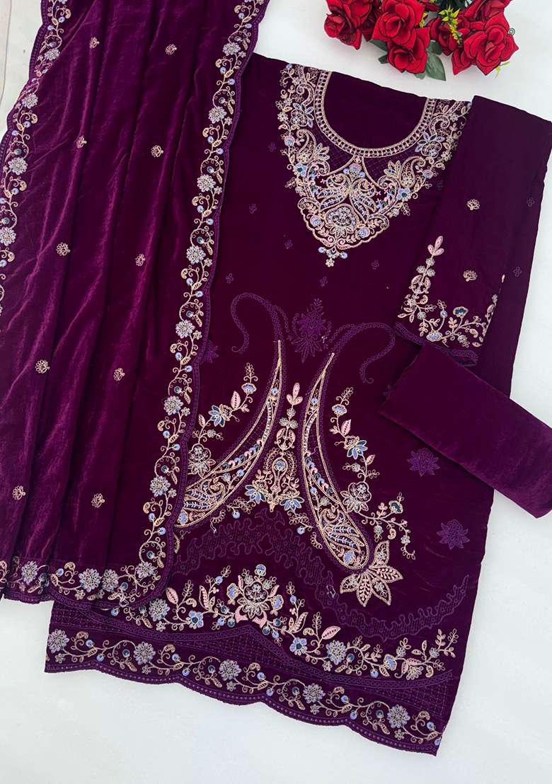 Maroon Embroidered Velvet Pakistani Suit Set - Indya