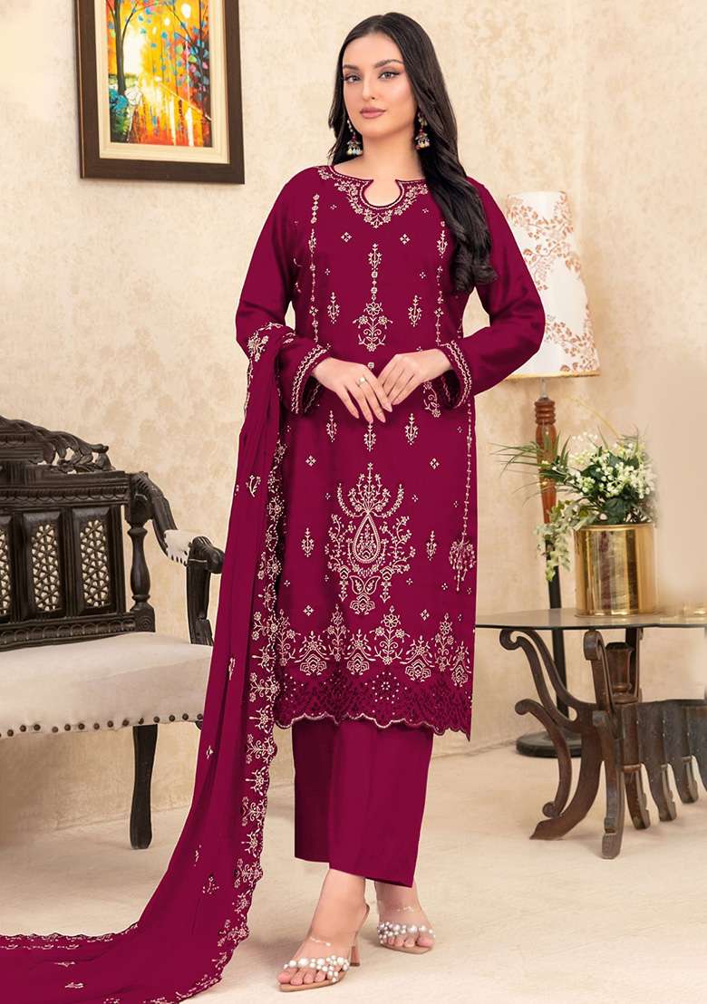 Red Embroidered Velvet Pakistani Suit Set - Indya