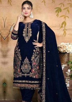 Blue Embroidery Velvet Kurta Set