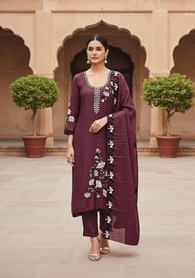 Purple Embroidery Georgette Salwar Kameez