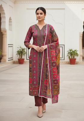 Pink Embroidery Crepe Kurta Set