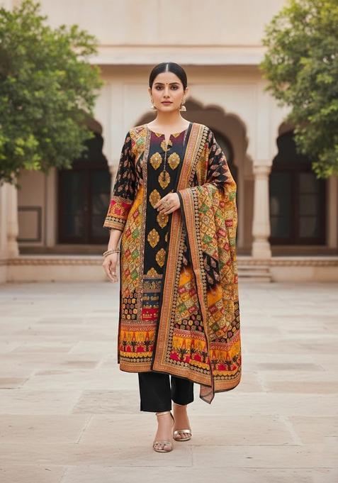 Black Embroidery Crepe Kurta Set