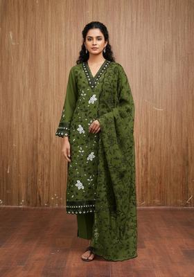 Green Embroidery Georgette Kurta Set